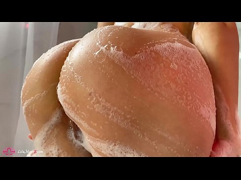 ❤️ Brünette masturbiert Muschi mit Vibrator zu intensivem Orgasmus in der Dusche Super porn bei porn de.extratorrents.top